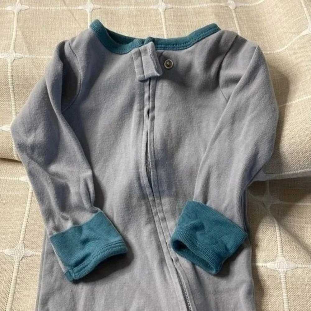 Carter's Cloud Island‎ Infant Sleepers Kids NB Blue Gray Dinosaur 2-Way Zip Set